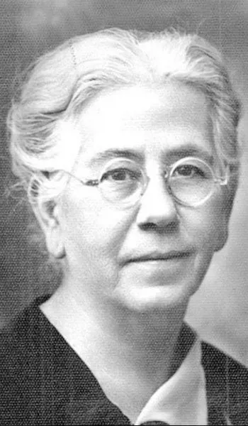 Nacimiento de Rosario Vera Peñaloza